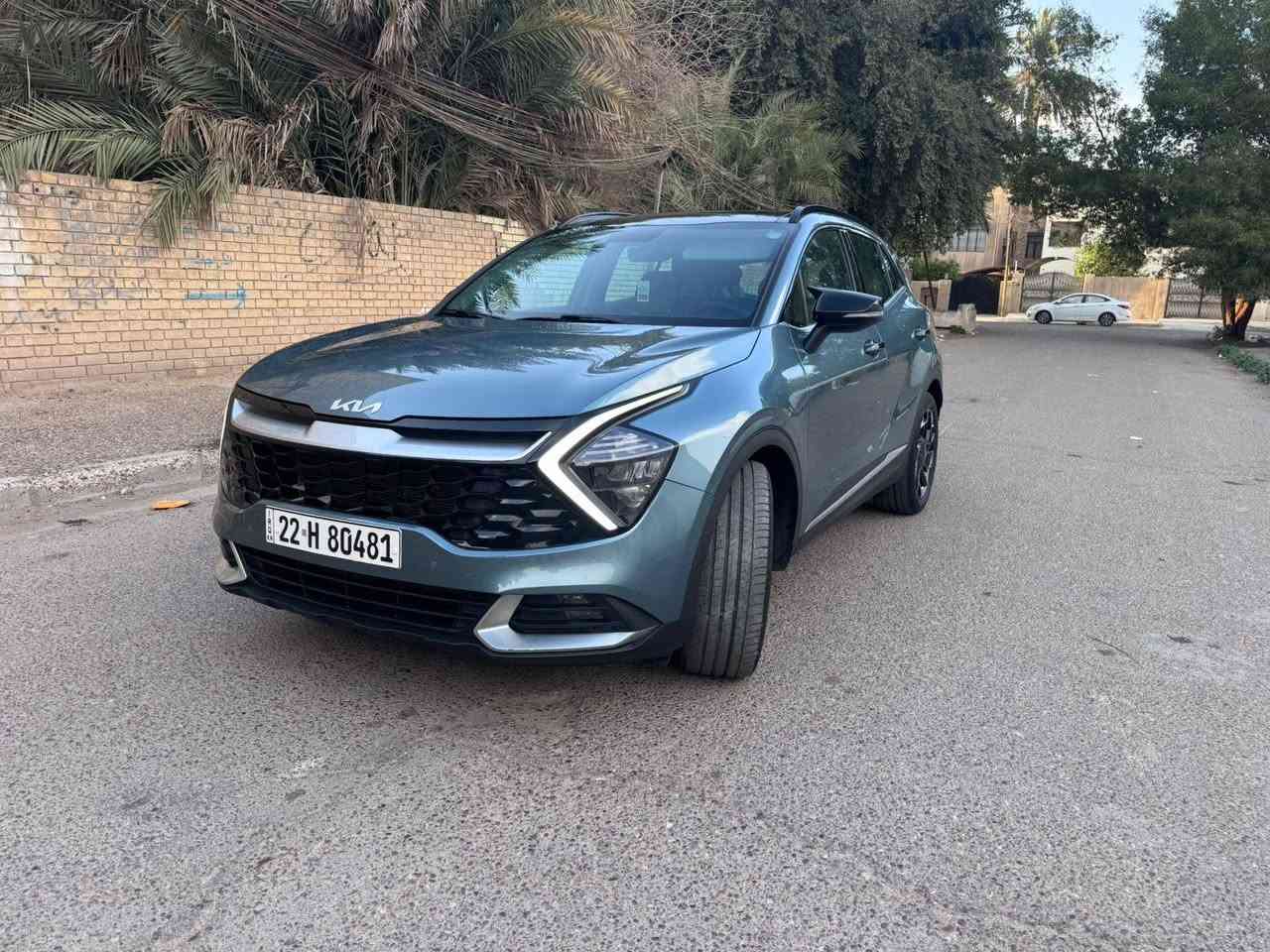 السلام عليكم...
سبورتج خليجي مكفوله كفالة عامه اعلى فئة بلاك ادشن فول  1/1 ميحتاج اذكر مواصفاتها ماشية حاليا 50 الف مكان سيارة بغداد الاعظمية او كميره للاستفسار الاتصال ب *********** او *********** بغداد, العراق
