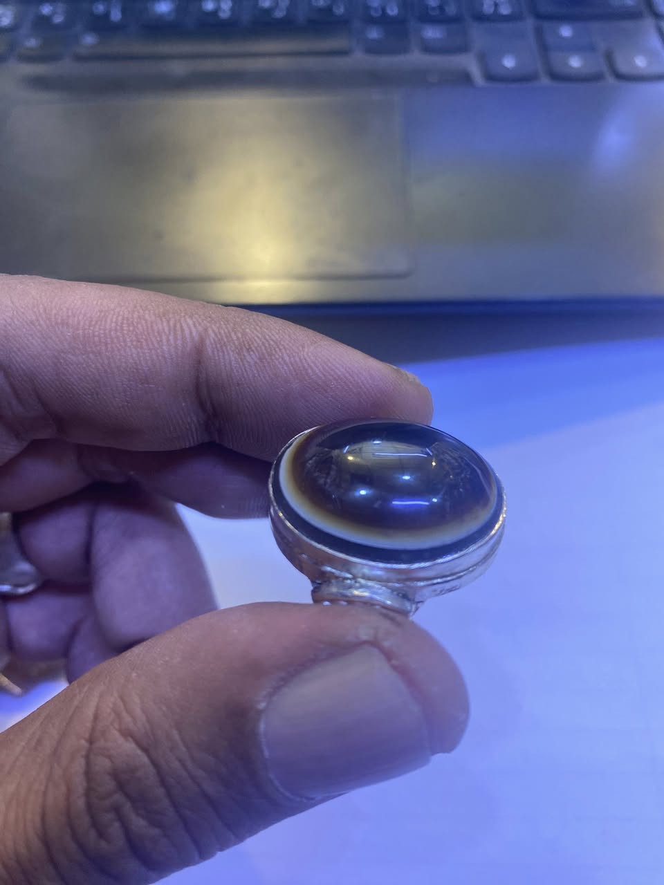 السلام عليكم
للبيع جزع يماني ذمه استيراد اليمن
شفافيه كامله
قياس الفضه 24 
قياس الحجر 2 ونص حجر راهي
وزن الخاتم 25 غرام
مكاني سماوة السعر خاص
او مراسله واتساب
***********
