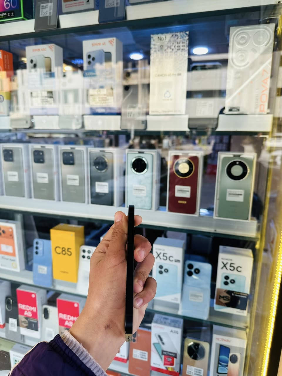 السلام عليكم للبيع ايفون 12عادي
الجهاز بلادي مامفتوح 
بطاريه 93
الجهاز كله شغال ومكفول 
نضافه 100/100
فيس ايدي شغال 
128كيكا 
للبيع بسعر 310الاف 🔥
للتصل ***********
مكاني تكريت شارع الأطباء
