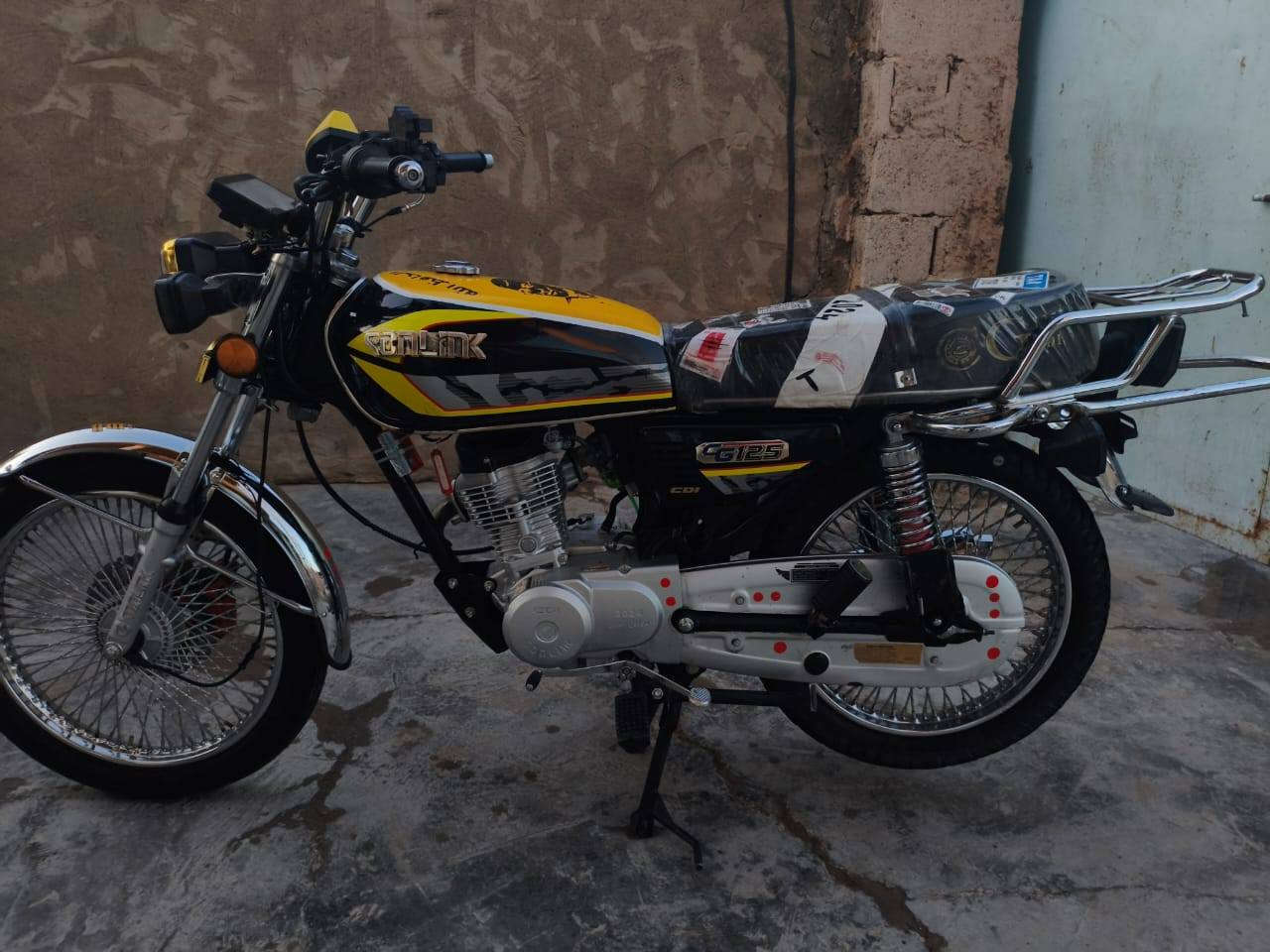 سلام عليكم دراجه تايكر 24 لبيع كل نقص مابيهه دراجه خير من الله مكاني ديالى شهربان السعر 625
وبيه مجال  والشراي بي خير ويدلل وهاذه رقمي ***********
