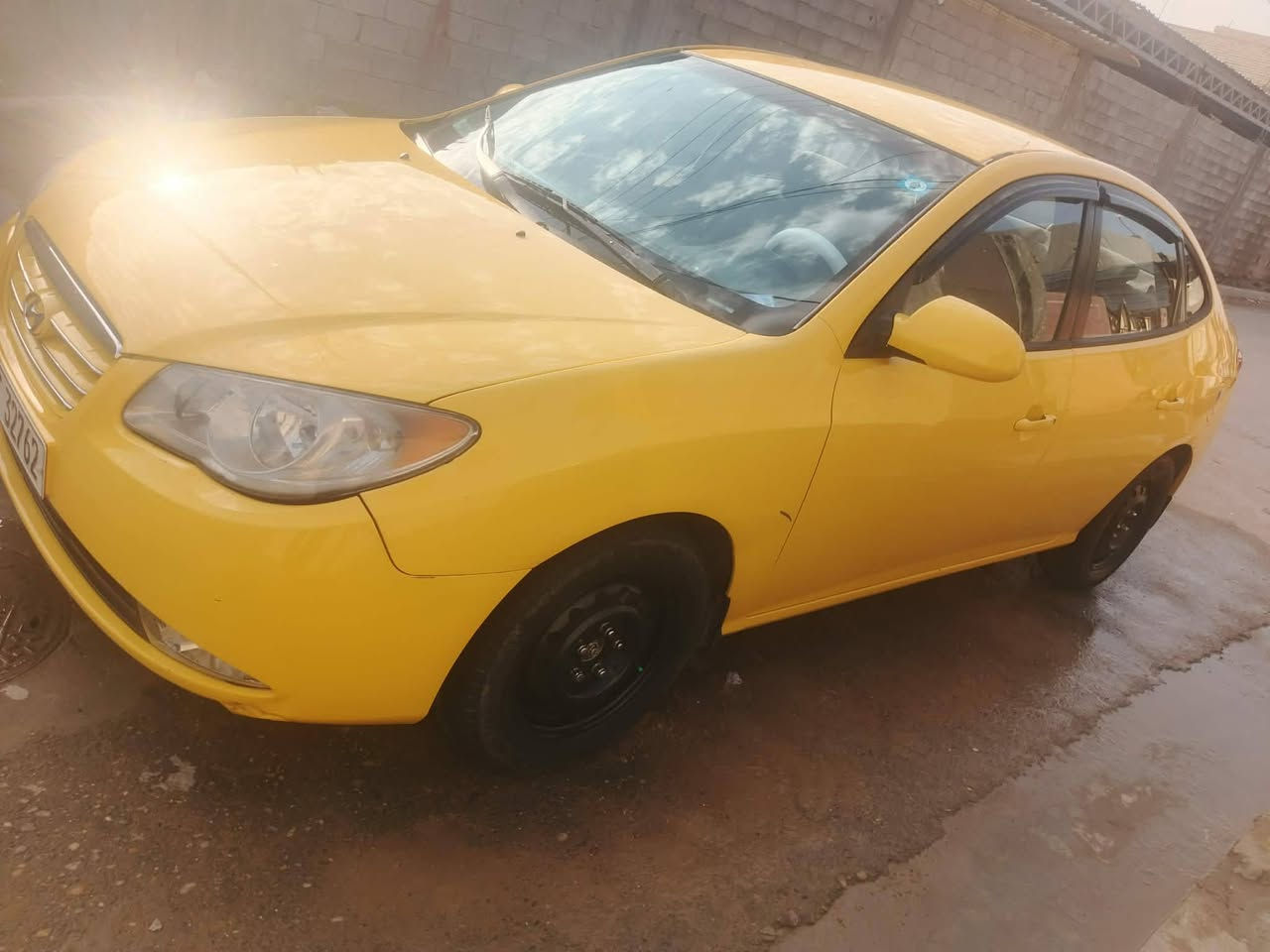 السلام عليكم اخوان عندي النتره موديل 2008 السياره مكفوله كفاله عامه حادثه من امريكا الجاملغ المامي وبيه شويه تعمير بل لغد مكينه وكير وحداديه وتبريد ثلج سياره خير من الله كله جديده ماعوزه شي مكينته 2000 سياره بسمي هيئه وغرامات مصفره سنويه لغايت 28 رقمه بغداد ومكاني بغداد حي أور *********** السعر 88 وبيه مجال قليل
