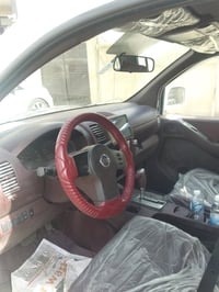 نيفارا 2014 كير اوتو شاشه  لمس حساس وكامره خلفي ضربتها جاملغ السائق كي...