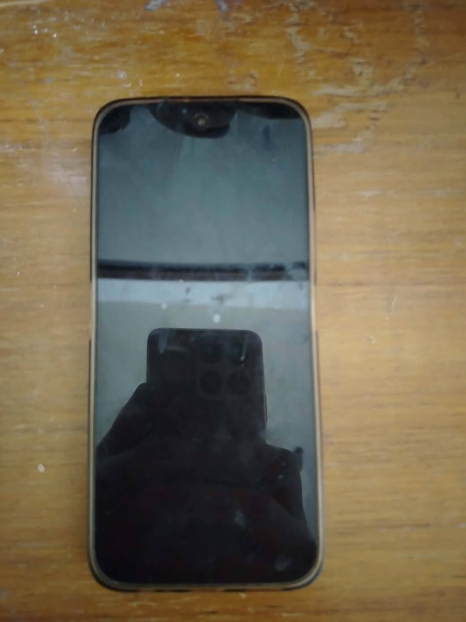 جهاز HONOR X6C ذاكره 128 نظيف فقط شخط بالظهر كلشي لوك ما مستبدل ولا داخل صيانه فقط زر الباور ما يشتغل و الباقي كله شغال اريده بيع و مراوس مكاني بغداد الرقم *********** واتساب

