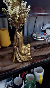 كارتونة تحفيات انتيكا بيه اكثر من 15 قطعة كله خشن تصفية مسوية عليهم يع...