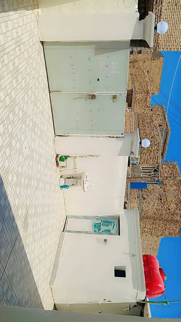 صل على محمد وال محمد
دار للبيع مساحه 180 متر طابو زراعي سند 25
موقعه الحمزه الغربي،خلف مدرسة المجتبى على ربيانه
يتكون من غرفتين 4×5 
 واستقبال 6×4 
صاله 5×4
ومطبخ حار وبارد
وصحيات داخليه وخارجيه
السعر المطلوب 75  وبي مجال  للشراي
للاستفسار الاتصال على الرقم ***********
او مراسلة الصفحه 
راح اتركلكم فيديو بالتعليقات
