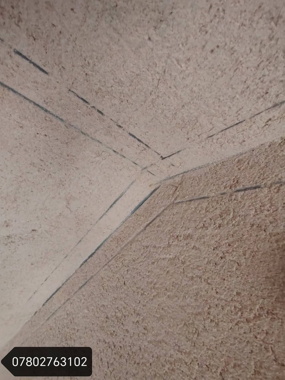 السـلام عليـكم
#لبـاخ متـفـرغ
🔷نعمـل بـ'المتر والمقطوعه واليوميه 
🔷نعمل بأحدث الطرق المتميزه
🔷سمـنت + جراره + سقل + مساطر تصفير جدران
🔷جـص + بـورگ
🔷تقشيـر جدران وإعادة ترميمه
🔷نثـر واجهات وأسيجه
🔵دقـه . التزام . تنفيـذ
🔵للتواصل ***********
