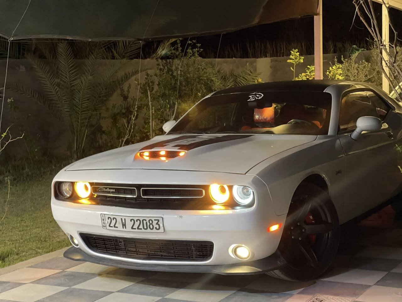 موديل ٢٣ رقم اربيل سعر ١٦٨ قطعتين صبغ جاملغ وبنيد فقط فقط بدون رصعات بدون تكحيل بدون اي شي 
جاهزه للاخير ربع مذب عليها 
الداخل كله كاربون غرفه بالكارتون
محرك ٨ هيمي 5.7 
ماشيه ٢٥ الف ميل اخوان جدا مستعجل ع البيع 
عليها داون بايب برمجه طلقات 
مكاني بابل عندي وكاله كبل احولك مباشر 
للعلم ماكو هيج سعر بس جدا مستعجل 
***********
