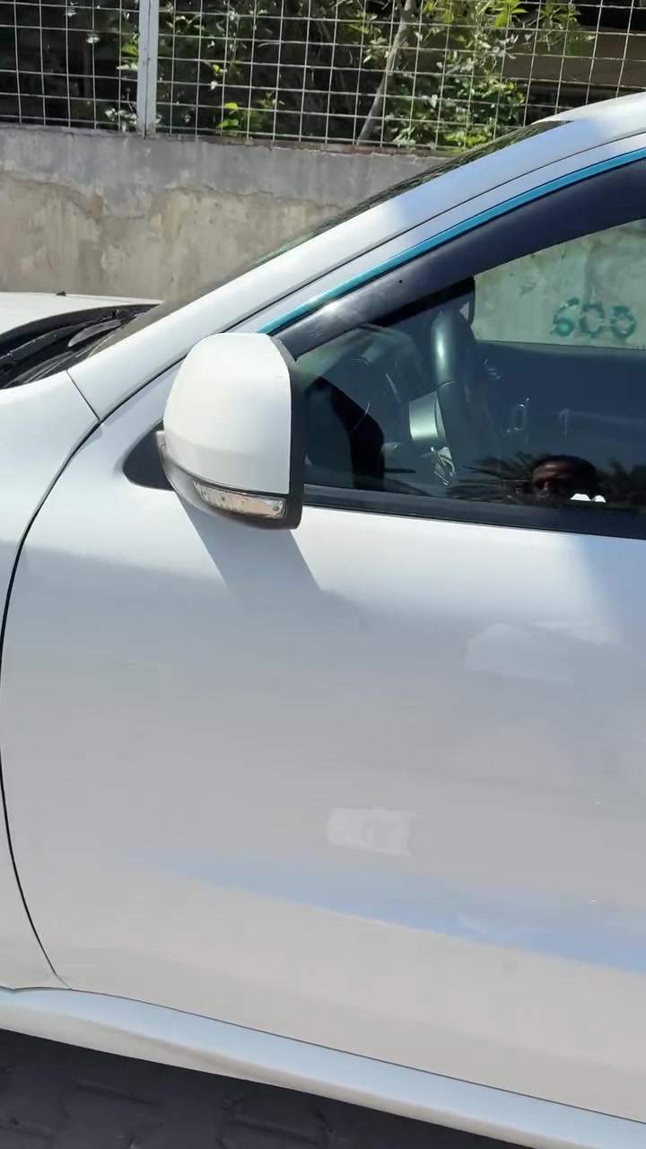 سلام عليكم دورنكو 2020 SRT فول بيع خليجي بيه بس نصف دعاميه اماميه صبغ  رقم الهاتف ***********
