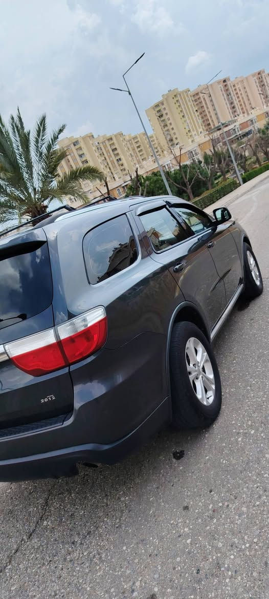 السلام عليكم. دوج دورنگو ٢٠١١ بأسمي سياره بيها ٣ قطع كلير امريكا سياره جاهزه + منظومة غاز تايگر عنوان السياره دهوك سعر ١٧٥ وبيها مجال بسيط عليها غرامة ١٠٠٠ دولار ينزل من السعر رقم الهاتف ***********
