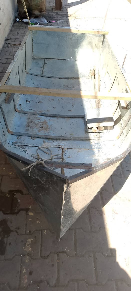 سلام عليكم بلم للبيع طول مترين و70 سانتيم فصال جديد سعر 160الف ***********
