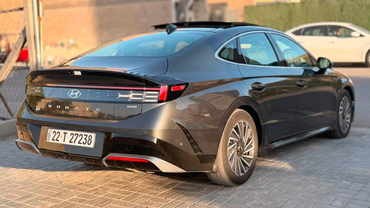بسم الله الرحمن الرحيم 

هونداي سوناتا  24 هايبرد لمتد
 
موصفات : فول الفول رادارات 360 كامرات 360 حساسات 360 درجه بردات خلفيه بالريمونت تتقدم وترجع صندوك كهرباء مابيها اي نقص

الحادث موضح بالصور تبديل بنيد وجاملغ فقط 

لشــــراء المركبة  💸: الحـــظور إلـــى مـــوقع الشركة 
الفـــرع الاول : الكــائــن الثعالبة_المدخــــل الاول ✅
الفــرع الثاني : ديالى منطقة الحويش قرب العبارة   ✅
الفـرع الثالث : بــــغــداد حي الجهاد  ✅

 نوفر لكم  : 🫰
1️⃣ انــسب اسعار  النقــل من جميع الولايات الأمريكية       🚢
2️⃣ معقبين  لتخليص المركبة وإيصالها للزبون بأسرع وقت  ⌛️
3️⃣ ورشة لتعمير المركبة وشحنها  إلى الـبصره او اربيل  👨🏼‍🔧 

 للاستفسار : 
جاهزين للرد لجميع استفساراتكم فيما يخص استيراد السيارات 

 ***********     احمد الشمري 
 ***********     محمد سمير
