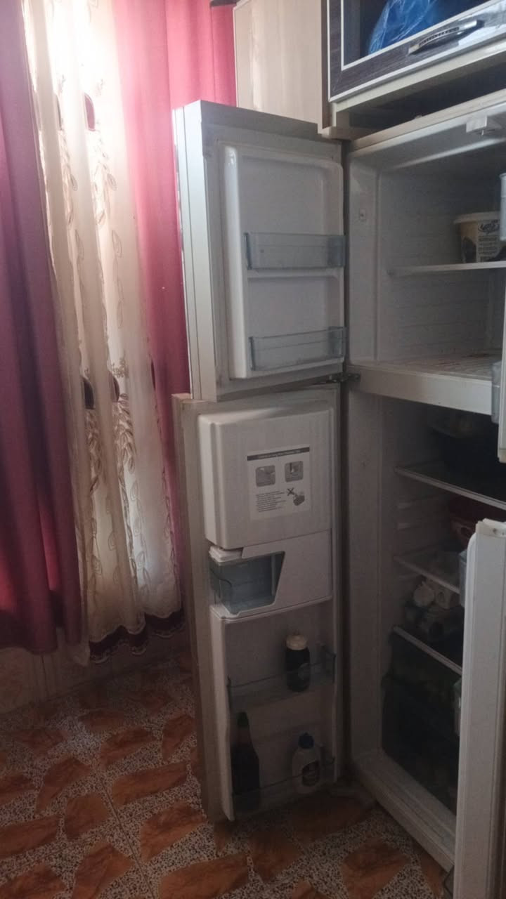 مكلف بل النشر مراسلة واتساب او اتصل على الرقم ***********

 ثلاجه حجم الجبير بخاريه بعده جديده استعمال قليل ابد مداخله تصليح
