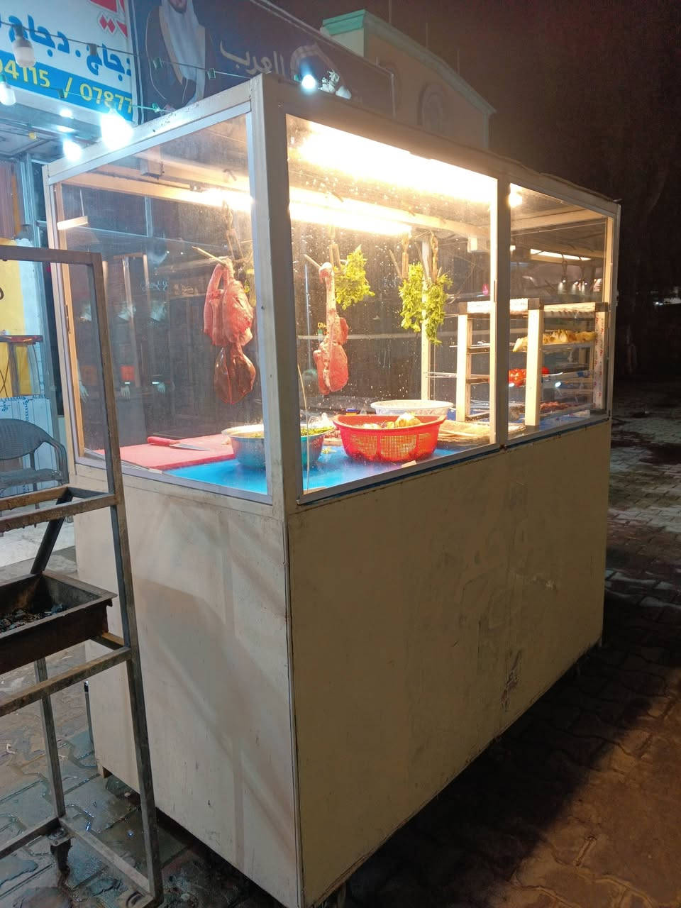 السلام عليكم غراظ مطعم للبيع السعر بل يرظي الله ***********
