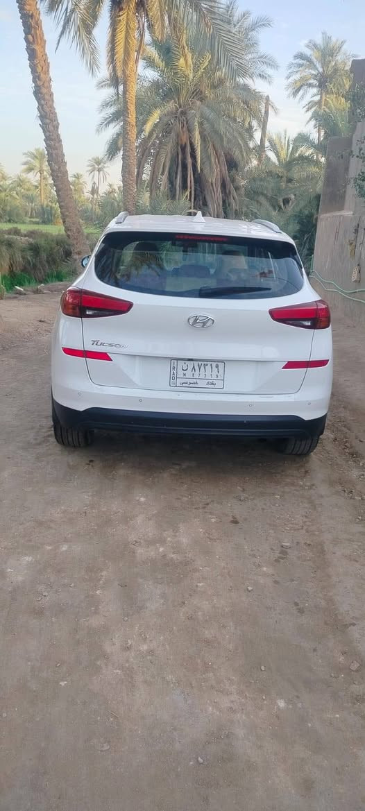 سلام عليكم توسان موديل 20 كفاله عامه من بارد من تكحيل من صبغ سياره جديد عل ايدي استخدام شخصي سياره ما مشيه اهوي رقم بغداد تحويل اي مكان سعره 200او بيه مجال مكان سياره ديوانية شاميه***********
