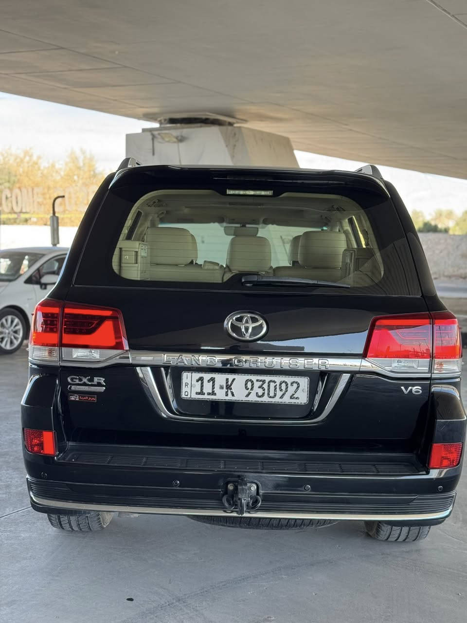 يالله من رخصه الادمن لاندكروز موديل 2019شركه ساز كراند تورنك
 فول مواصفات محرك 4000الف سياره جاهزه اي نقص مابيه تخم تاير محرك والكير كفاله عامه سياره جديده كلش بيه ملاحظه فقط جاملغ الخلفي بيه صبغ بدون دواخل وراح انشر سوناره وياه ماشيه 127الف وبأسمي شخصياا السعر المطلوب 480ورقه وبيه مجال للشراي مكان السياره السيديه وهذا رقمي ***********
