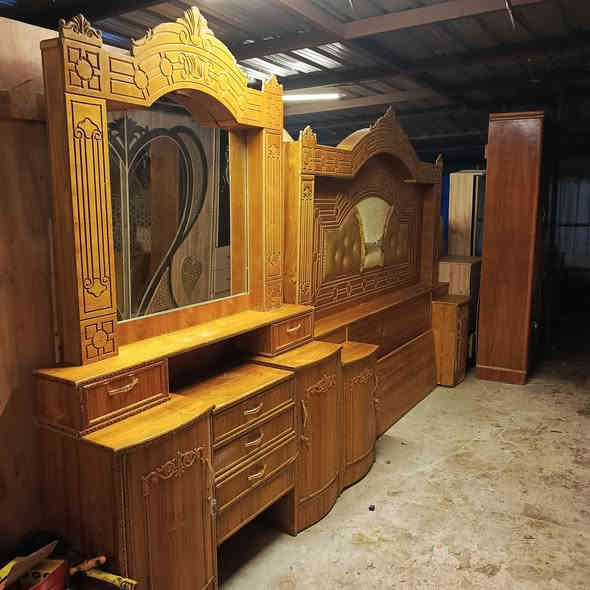 غرفه طابق وربع 6باب مستخدمه 
المكان حي العسكري 
السعر850مع شد ونقل
للاستفسار الاتصال ***********
