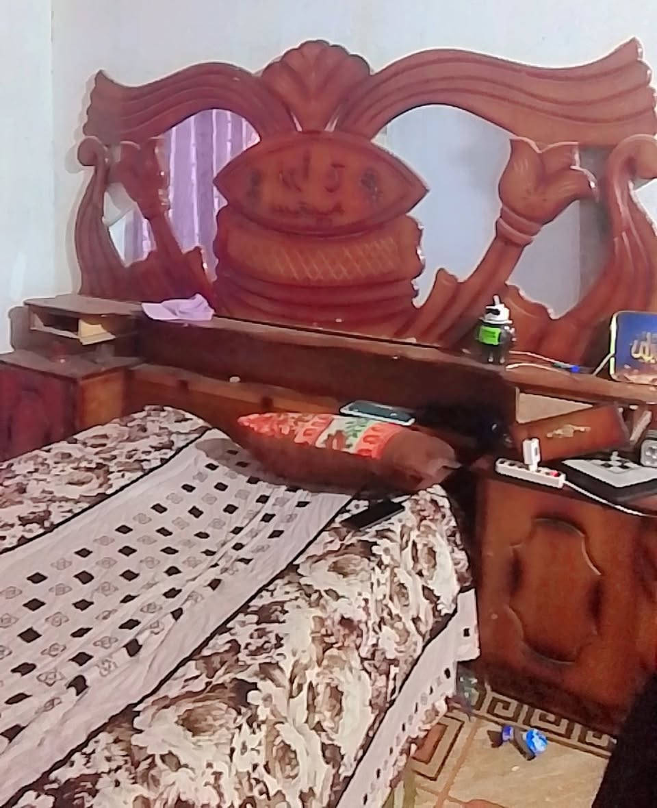 خشب قديم وقوي المعرض جاماته موجودات كلهم ب150 وبيهن مجال
@إشارة


**إذا كنت صاحب هذا الإعلان وتريد حذفه لأي سبب، رجاءا أرسل رسالة إلى الدعم الفني**
