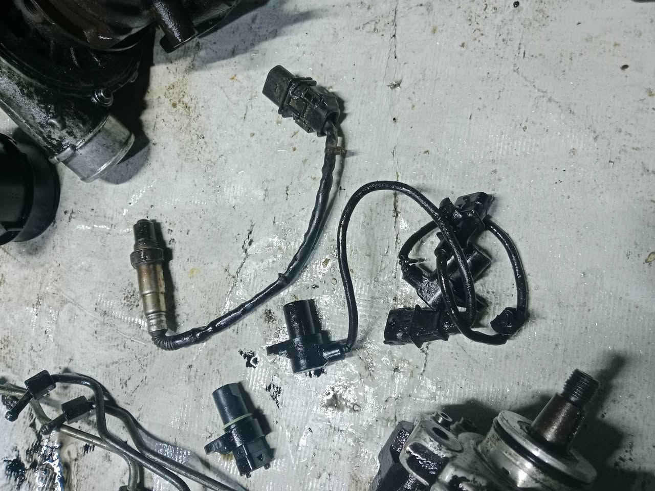 السلام عليكم اغراض للبيع 
***********
