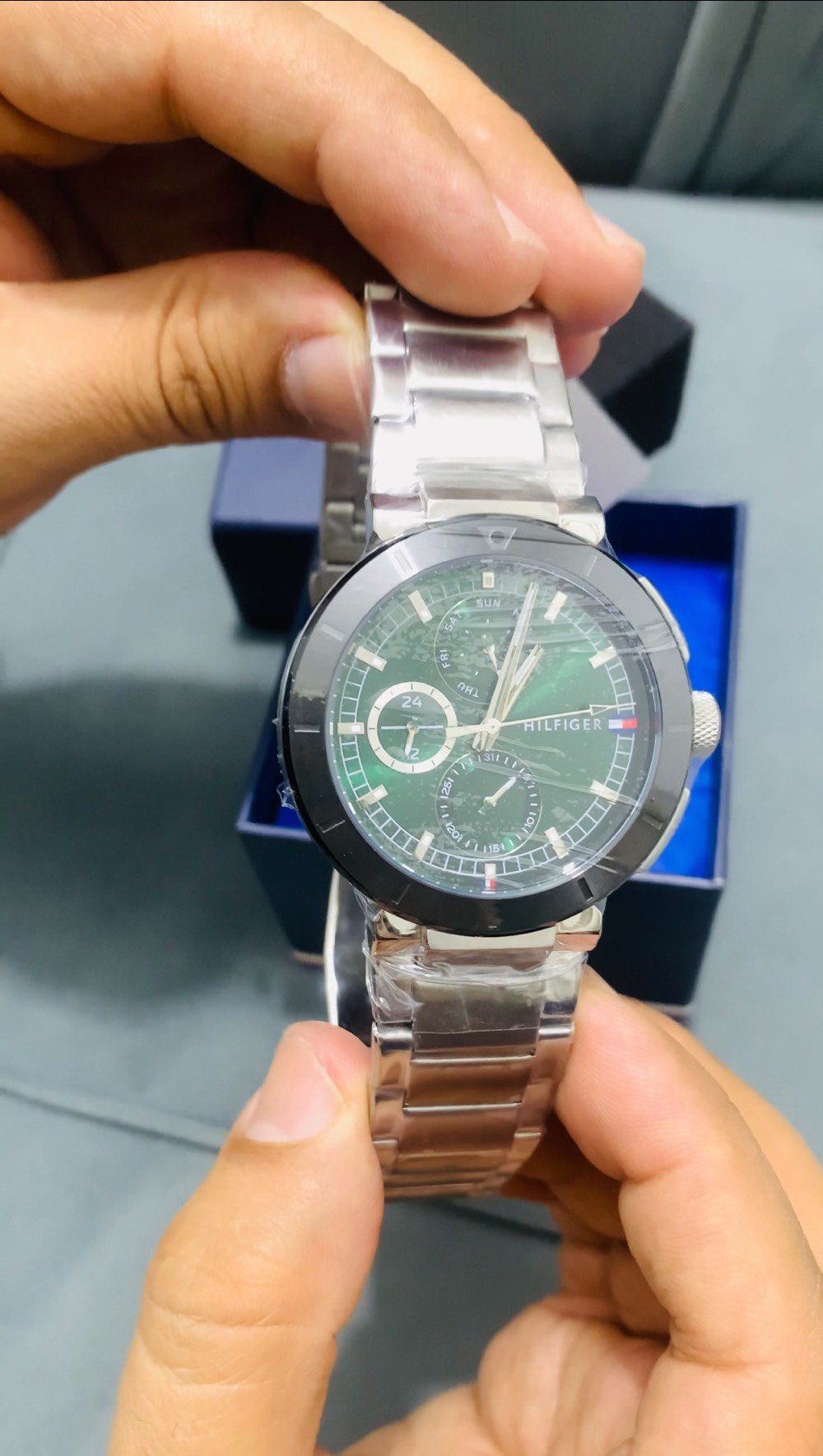 مجموعة ساعات اصلية ماركات مختلفة (دانيال كلين ، اوميكا، ارماني ، سفستون ، لونجين، هلفاير) تصفية ب ٧٥ الف دينار 