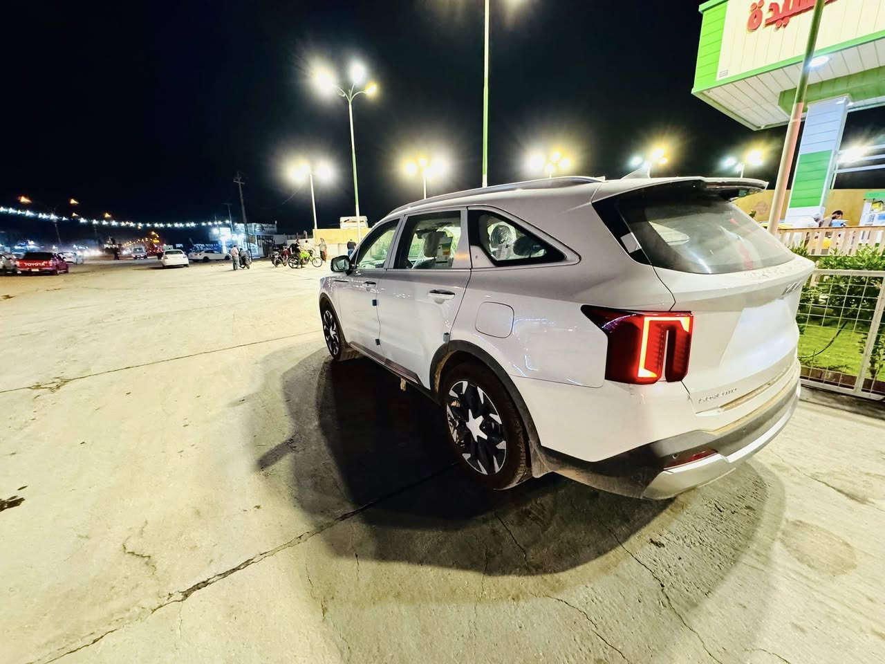 السلام عليكم سورنتوا موديل 2025 رقم بغداد الدولي باسمي  السياره يزرو كفاله عامه من كلشي 
ويل 20 داتاشو فول عدى البنراما السعر 236 وبيها مجال قليل للاتصال ***********
