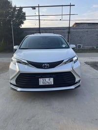 للبيع او مراوس تيوتا سينا 2024 XLE هايبرد وارد امريكي حجم المكينه :250...