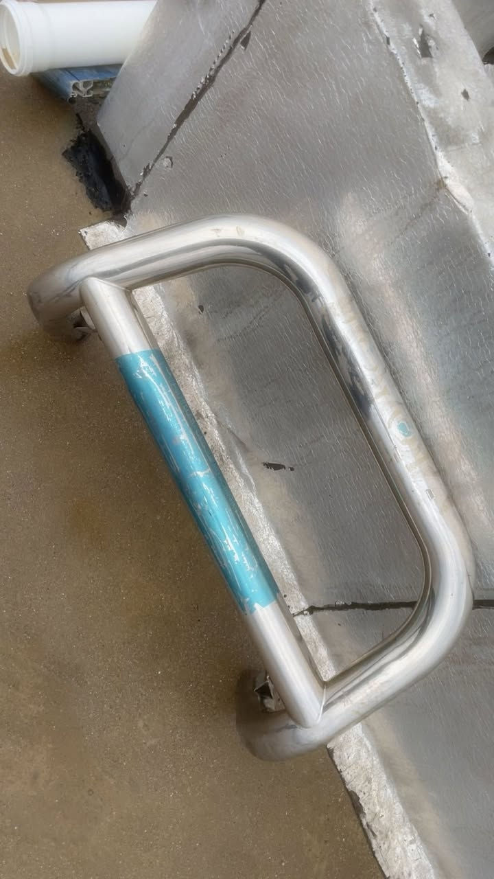 سمێڵی پێشی مەرزیە 2006تا 2015
بۆری بۆ پێشی نیسان و دوتەنی دەبێ 
شتی جوان و بێعەیب قاچ و شوێن برغویان مەزبوتە


**إذا كنت صاحب هذا الإعلان وتريد حذفه لأي سبب، رجاءا أرسل رسالة إلى الدعم الفني**