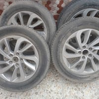 للبيع تخم ويل كب مع تايرات  قياس ١٧ مال تفصيخ ٠٧٧٠٤٥٠٠١٠٤