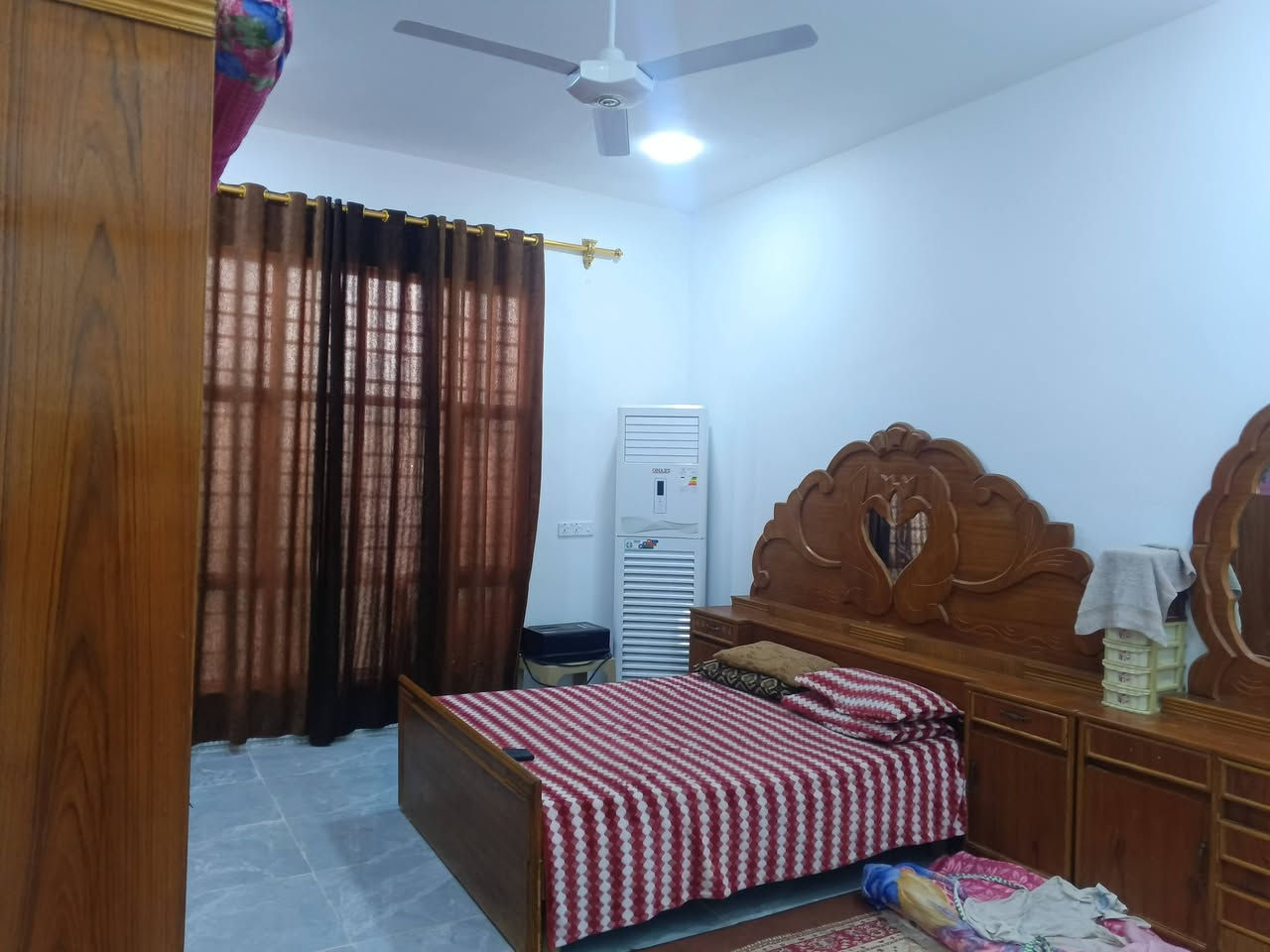 بيت للبيع صار سبوعين من كعدت بي بعده لجديد مساحت لبيت 230 واجهيه 8 ونزال 29 صنف لرض طابو زراعي سند 25 بسمي محول مكاني ديالى بعقوبه ام لعصام عل سده سعر خابر ودلل رقمي *********** رجان لشراي يخبرني مو بتعاليق
