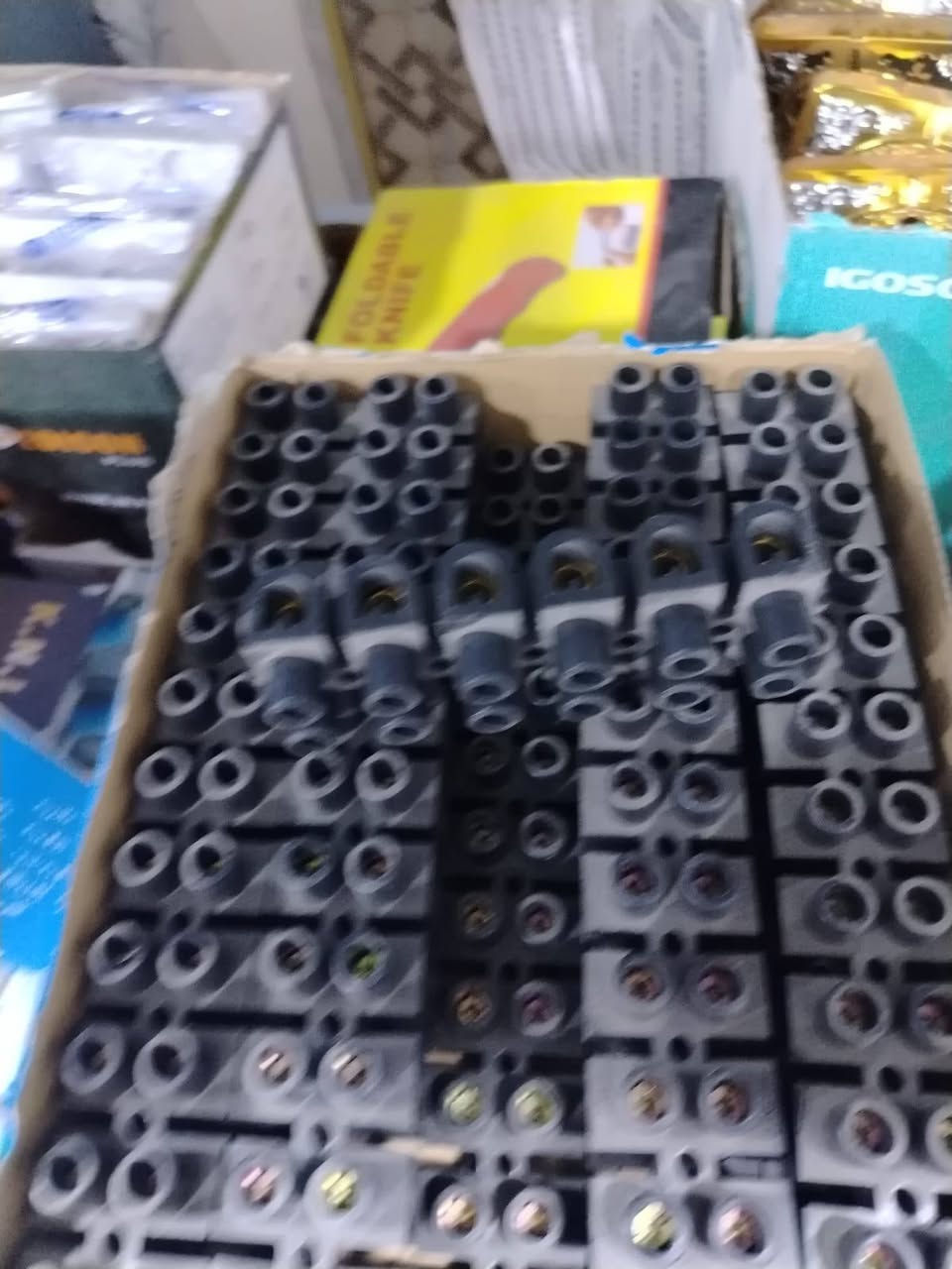 السلام عليكم غراض محل كامل اسعار جوة السوك  الأسعار   جوة كل صورة  واتساب
***********. العنوان بروانه الهضبة
