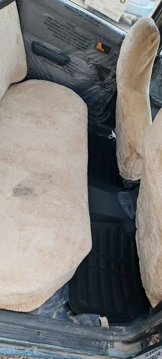 سلام عليكم
سيارا مازدا 626
موديل 1990
كير عادي شرط
محرك12بخ شرط شرط
هزا وافحص مروريه  جديد
سنويه رقم جديد 2031
كهربائيات كلها شغال تتفيه شغال
اربع تايرات ويل سوبر جديد
صدرامامي والخلفي شرط
سيارا مصبوخ حزام فقط
سيارا شرط تحويل وكالة 
إذا شراي خابر 
عنوان كرك***********
*********** كويسينجاك, أربيل
