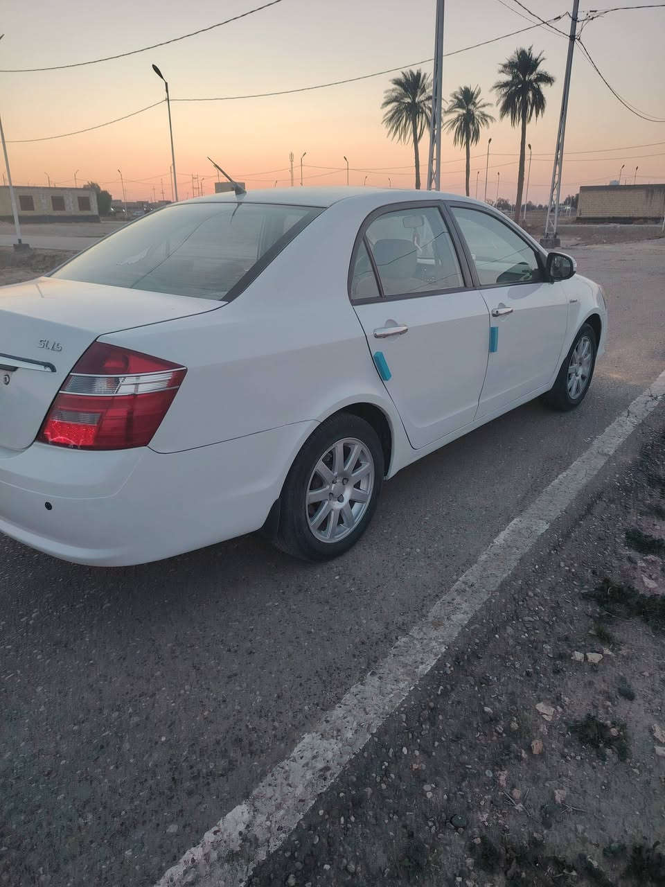 السلام عليكم جيلي موبل موديل ١٢ مكفوله
كير مكينه تخم تاير حدادية سنويه ٢٨
رغم بابل التصال*********** المكان الدوانيه
السعر 67 وبيه مجال
