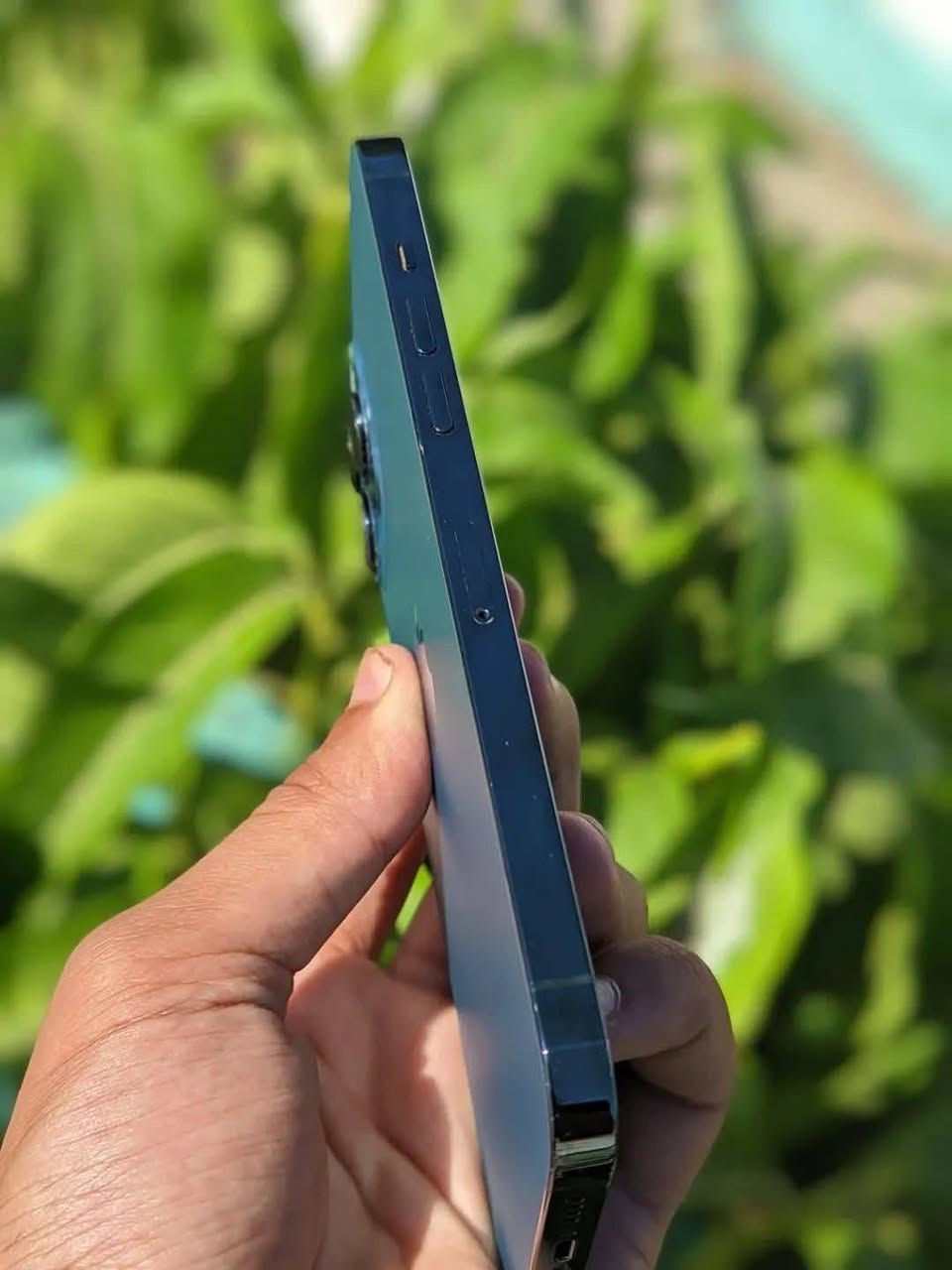 ايفون 12 برو ماكس بطاريه 94 ذاكره 256 جهاز نضيف كلش السعر 450 وبي مجال بسيط ***********
