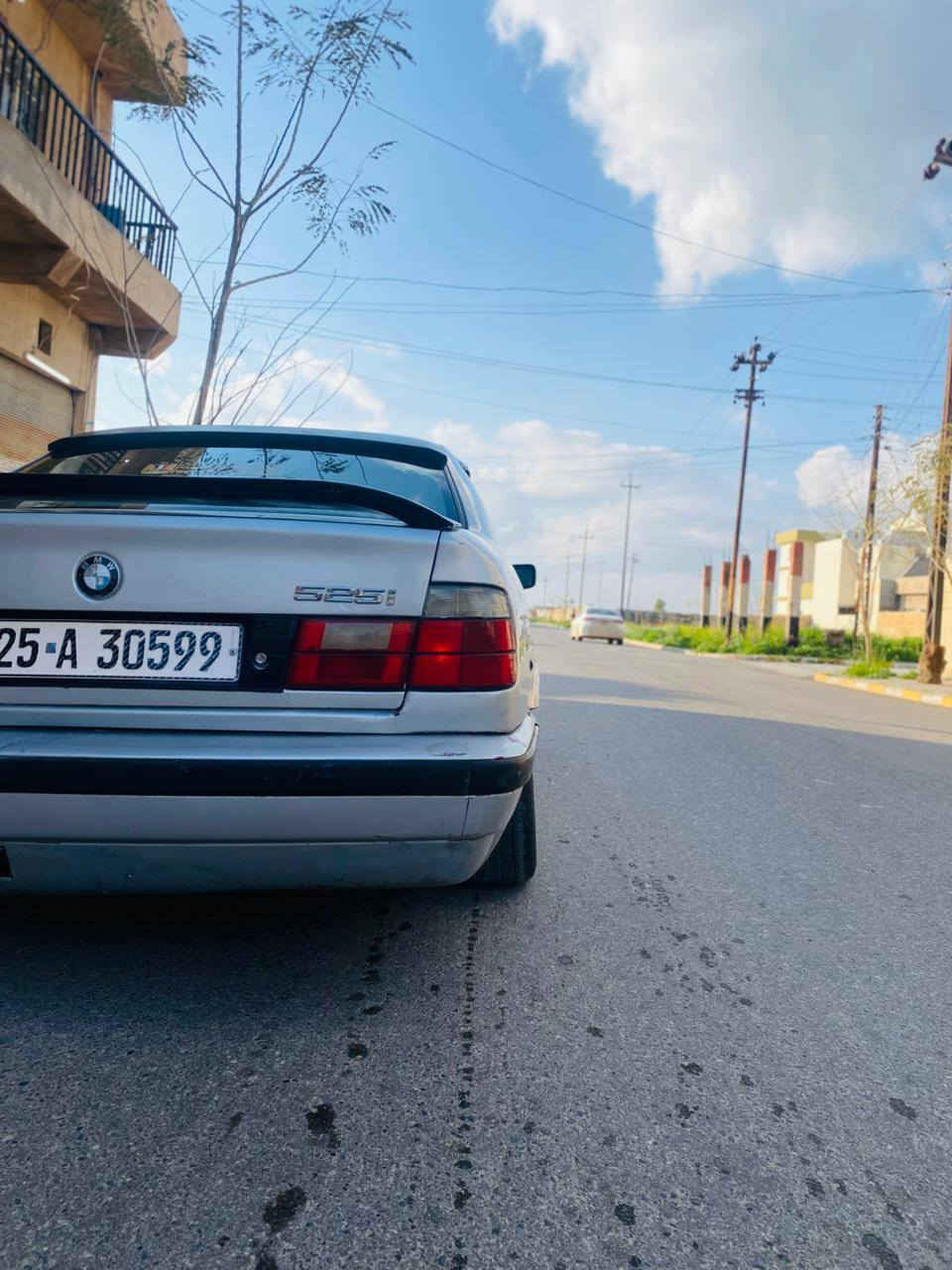 بي ام نضيفه موديل 89كير محرك شرط رقم جديد بسمي سنويه جديد تبريد ثلج تدفه كير محرك  ويل جديد صدر جديد تاير جديد 520رقمي ***********
