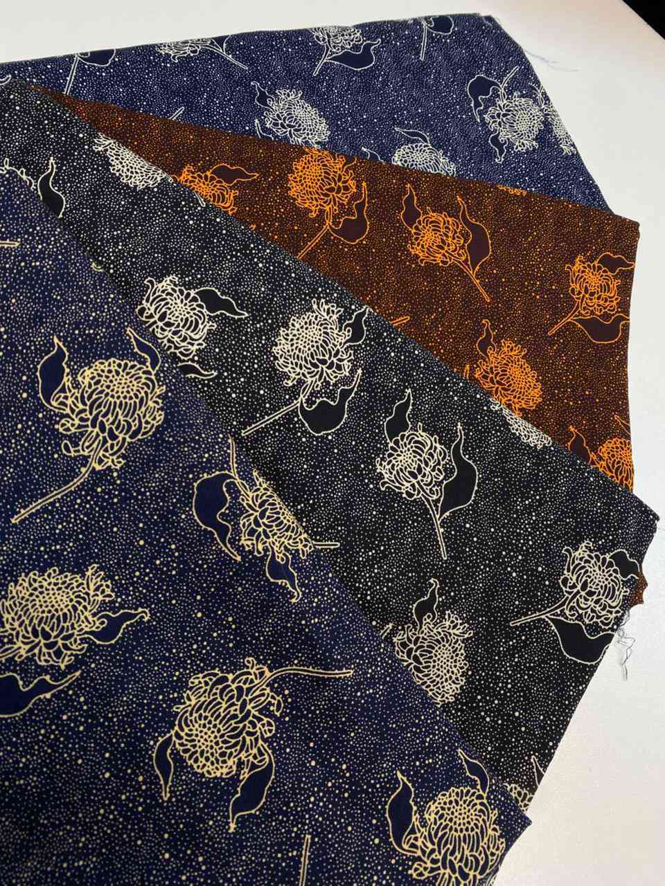 يا الله حبايب كشمير تركي باحلى واروع الالوان ولنقشات جمله ومفرد يوجد لدينا خدمة توصيل لكل محافظات العراق خلال ٢٤ساعه فقط للاستفسار واتساب ***********
