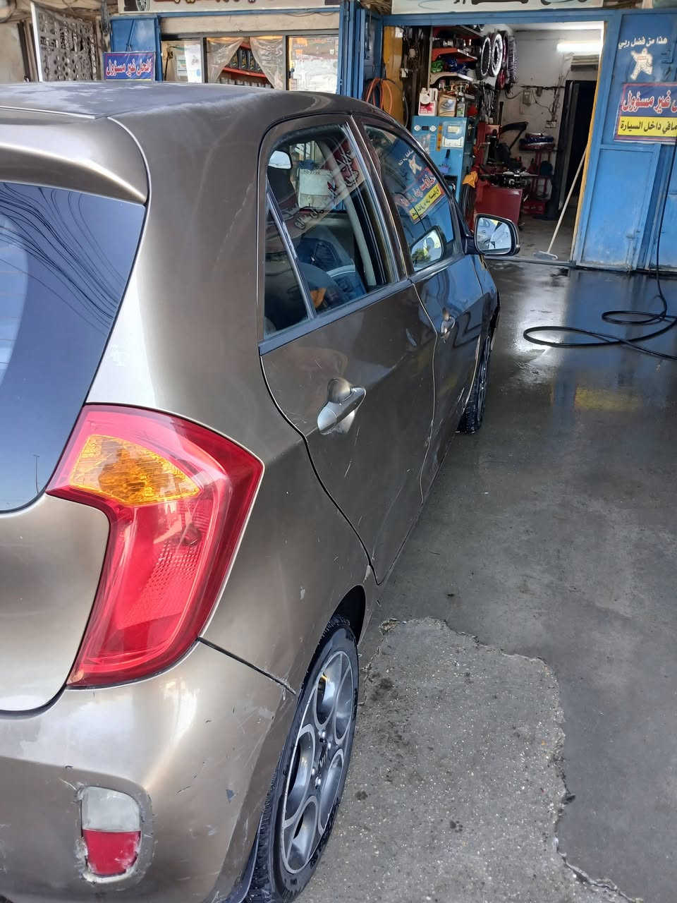 كيا بيكانتو ٢٠١٢ مسجلة ٢٠١١ بالسنوية بيهة    جراد وتعديل جاملغ. وبيها كم طخة .. 
كير ومحرك مكفولات رقم اربيل سنوية باسمي 
السيارة ٤ سلندر  مابيها مواصفات فقط كير اوتوماتيك اني شادلها شاشة وكاميرا 
السيارة نعمة من الله عندي من ٢٠١٧ تحتاج صدر وترتيبات 
السعر ٧٥  وبيها مجال للشراي 
***********
