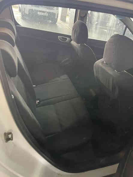 سلام عليكم بيجو 307 موديل 2006 سياره مكفوله كفاله عامه مساعده الدوسه اليمنه بيها صبغ على كد شبرين وباقي السياره مكفوله ماشيه 204 الف السياره خير من الله على أيدي محرك جديد كير جديد عادي شلعه بيها كلش قويه كشنات جدد امهات التوجوه ويل كب خمسه مع الاسبير صدر امامي خلفي جديد تاير جديد تبريد وياه السويج السياره برغي ميحتاجلها اطلع بيها اتري وين مايعجبك اشوف السعر مايعجبك اعبر المنشور وان شاء الله تلكا الاحسن سنويه بالاسمي مكاني الدوره هور رجب او الحارثيه السعر 68 بيها مجال بسيط حك الجيه رقمي *********** 
بي واتساب
