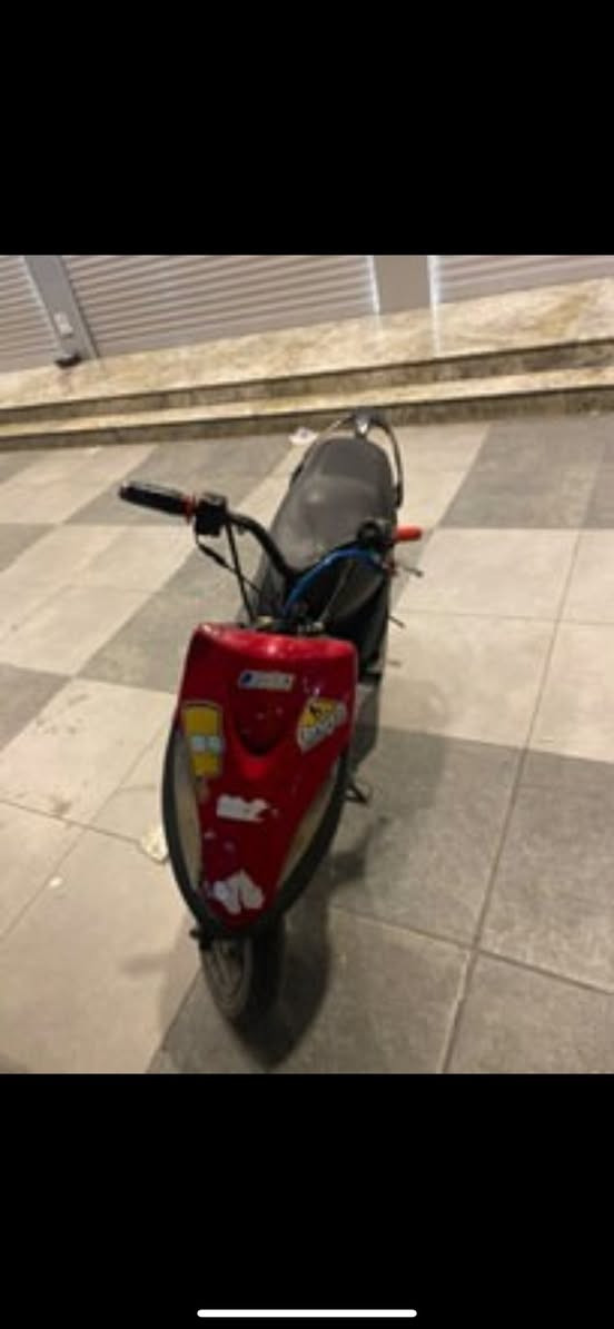 سلام عليكم شباب دراجه حلوه ونصبه شلعه ومعدل اشك الكاع بوشه 55 كلاجات رياضي دبليو إف الدراجه حلوه وتموت العنوان بغداد المنصور السعر 350وبيه مجال ***********
