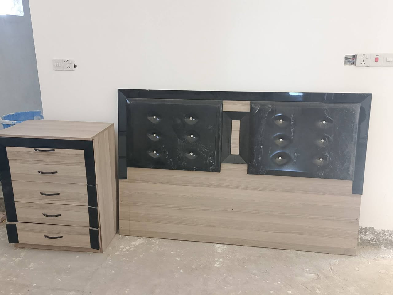 غرفه تركي كلش نضيفه 350وبيه مجال للشراي
للأستفسار.***********.
