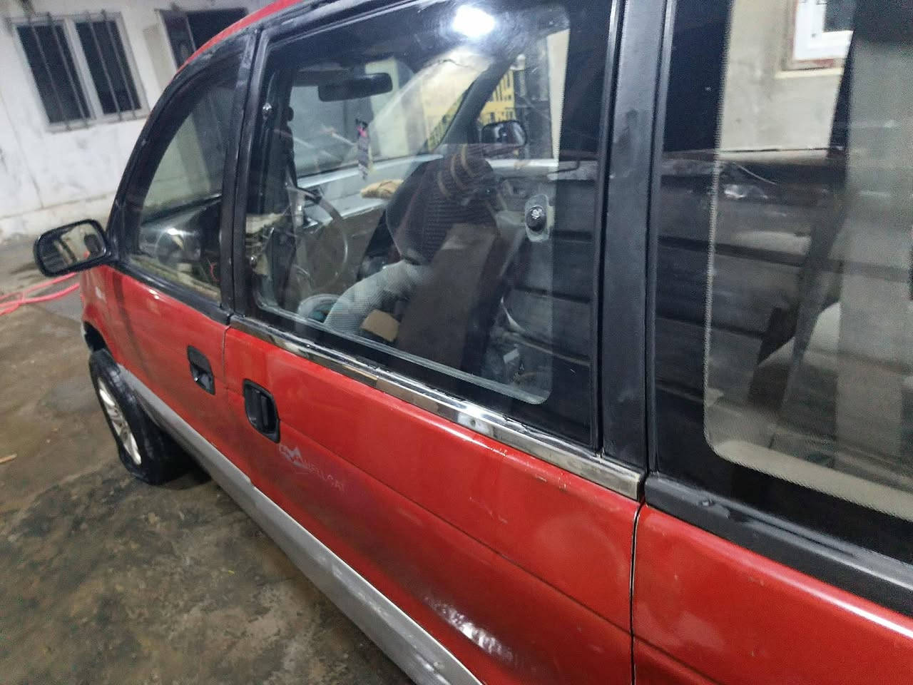 ميتسوبيشي موديل93  كير ومحرك كامري راعيها ماندله رقمها الماني كركوك السعر 15 وشعندك مراوس نزل ***********
