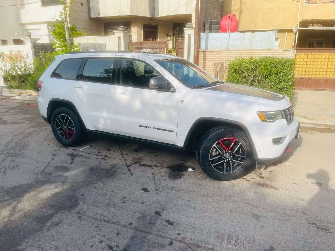جيب  ترايل هوك هيمي 5700
موديل : 2018
ماشيه 140 k
المواصفات
بانوراما
اوتو بارك 
بصمة + بصمة ابواب
تشغيل عن بعد 
جكات
رادارات
قيادة ذاتيه
تحديد مسار 
كامر
شاشة امامية  
كشنات حضن  جلد + تدفئه + تبريد  + كهرباء 
التنته كنتاره 
ذاكرة خزن ميموري
ماوس 
توقف ذاتي عند الاقتراب
تحكم ستيرن جهتين 
كروز سرعة
شفتات ستيرن + ستيرن كهرباء+تدفئه بالستيرن  
لايت زنون دبل عدسة + بلوجكتور زنون + لد امامي
سستم صوت سماعات + دمام خلفي 
فور ويل 4x4
مري شفط كهرباء +هيتر + اوتو كولر  
ترحيب
اشاير بالمري 
ويل كب 
هوك خلفي+ منافذ كهرباء  
جنط كهرباء 
اللون  : ابيض 
رقم بغداد
السعر 
220 
تواصل ***********
