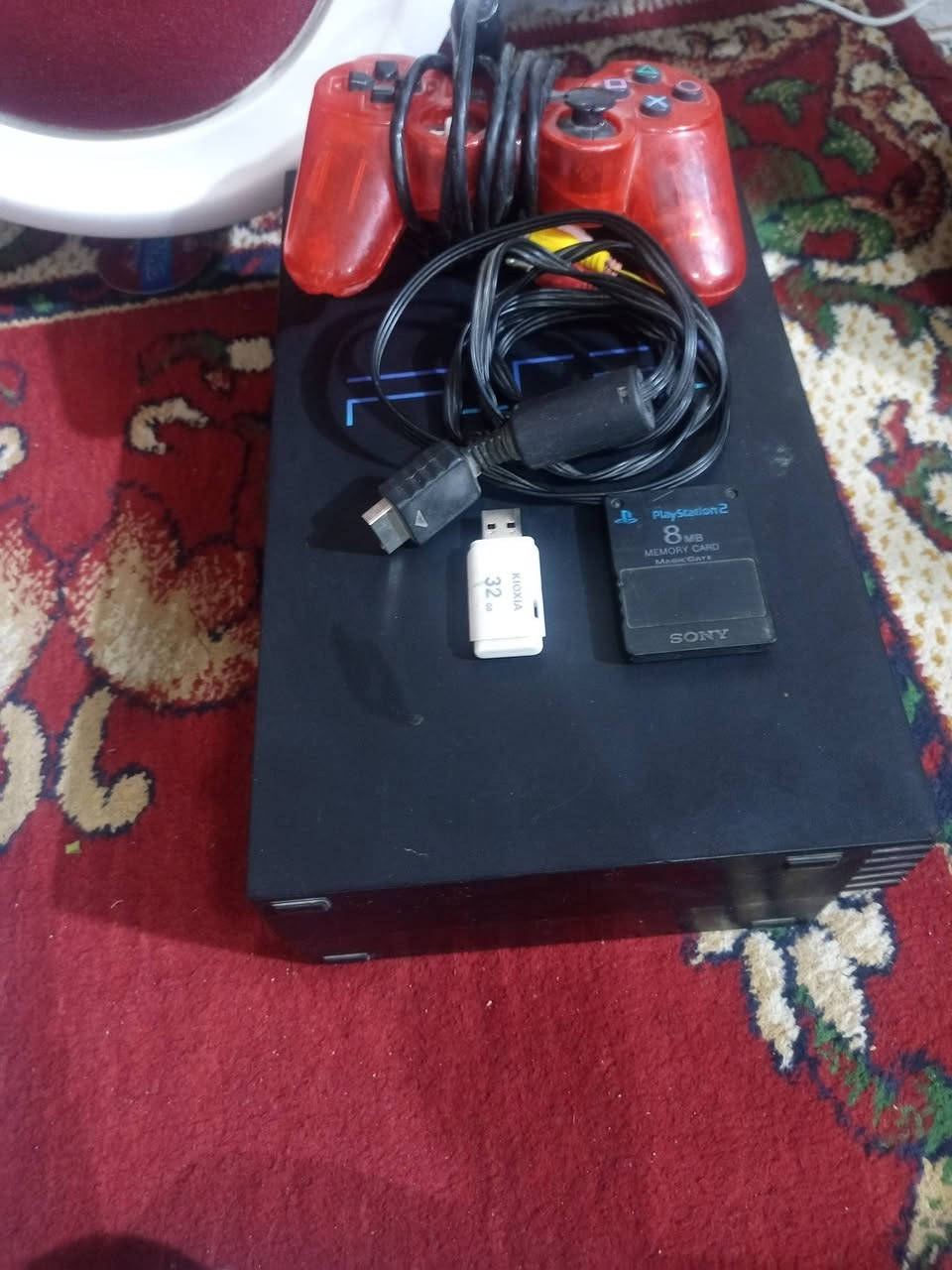 بلي تو 2 يحتوي علا 35لعبه نضيف وفلاش جديد و يده 1 فيشاته ويا و ايراته هم ويا  السعر30 وبي مجال وتحياتي للجميع الرقم *********** وتساب موجود مازنجر هم موجود وتدللون.  .
