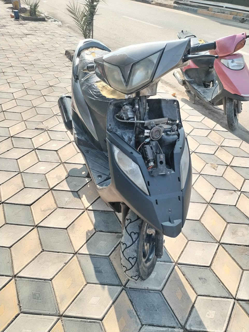 السلام عليكم دراجه ماكس ثعلب 140 للبيع 
كهربائيات كلها شغاله سلف لايت دراجه كفر جديد
لحيه جديده ترايش جديد تاير امامي جديد دراجه خير من الله نكره سلف بكل وقت مكينه خرسه نقص بس بجم ودوشمه كشن سعر 425 مكاني بغداد الحريه ***********
