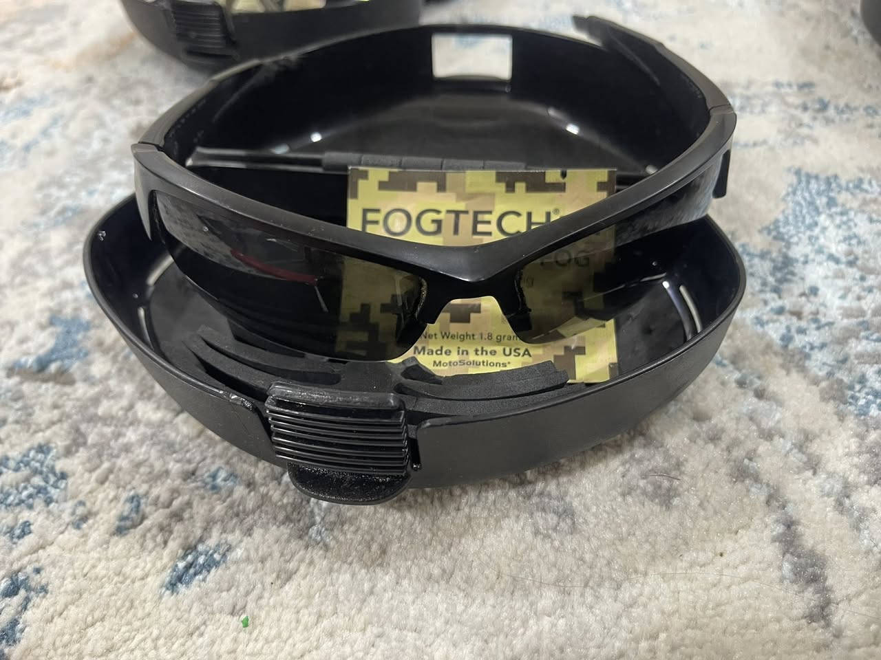 سلامو عليكم اخواني موجود نظارت 
الي تري تعل خاص


**إذا كنت صاحب هذا الإعلان وتريد حذفه لأي سبب، رجاءا أرسل رسالة إلى الدعم الفني**