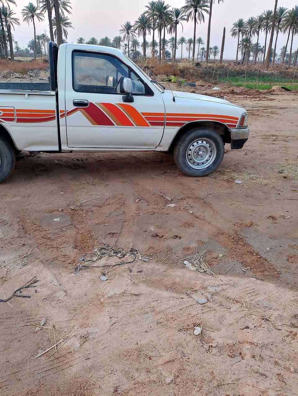 السلام عليكم
للبيع تويوتا موديل1993
المكان الديوانيه قضاء غماس 
السعر 40 وبيها مجال 
للاستفسار ***********
