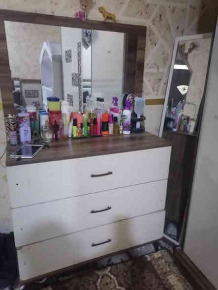 غرفه نوم تركي للبيع نضافه ٨٠ بل ١٠٠ السعر ٣٠٠بي مجال قليل للتصال *********** العنوان كركوك ٥٥
