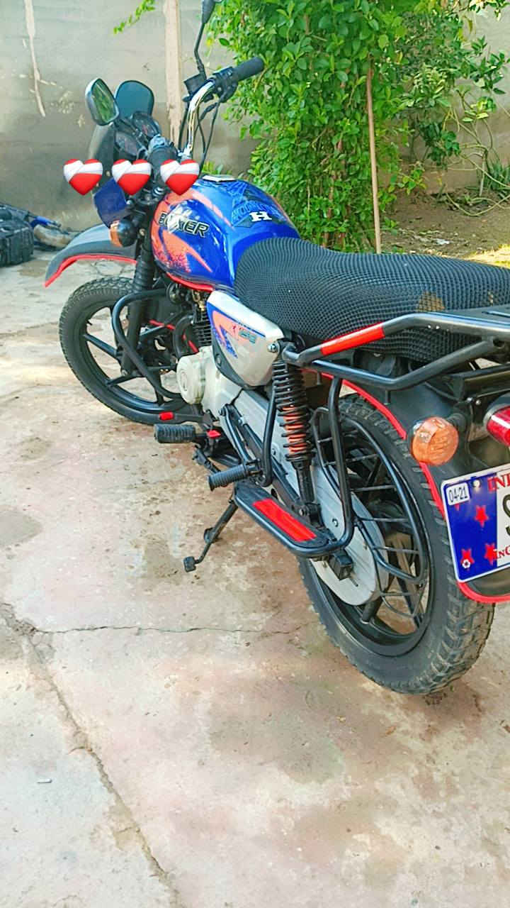 السلام عليكم دراجه بوكسر جبلي موديل 23دراجه اوراق  دراجه جديده لا دخان وولا تبخير المكان التاجي السعر 1250
..‏‪***********‬‏
