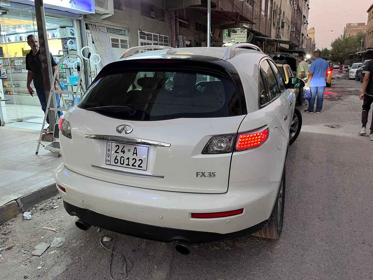 انفنتي FX 35
ياباني موديل 2007
مكينه (6) 3600     4X4
نضام سبورت
منضومه زنون اصليه
بانوراما سلايد روم
كشنات تدفئا +تحكم كهرباءتخم تايرات    جدد
شرط السبير مانازل 
مكينه او كير مكفولات 
رقم دهوك جديد سنويه لل2029 بسمي 
تبريد ثلج خير من الله 
حماوه ماكو 
نضافتهة 95
الون ابيض صدفي 
مري شفط  الدعاميه الخلفيه ول اماميه مطخطخات اومصبوغه جاهزه 
فول موصفات 
(شرط التحويل )
العنوان بغداد  الوزيريه
السعر 120وبيه مجال 
***********/***********
