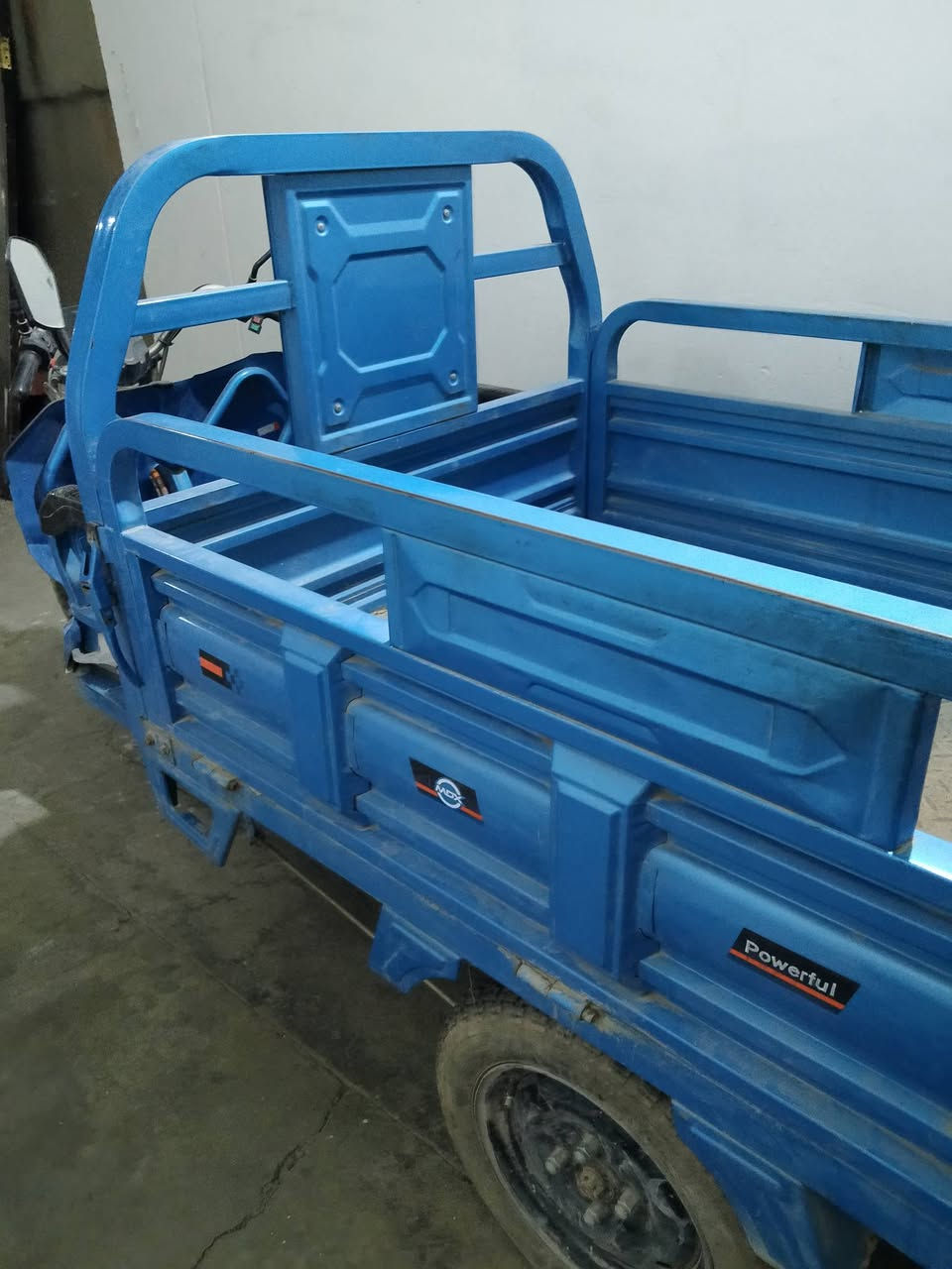 السلام عليكم ستوته موديل 23 للبيع نظيفه جدا مكاني بغداد الجديده           للاتصال ***********
