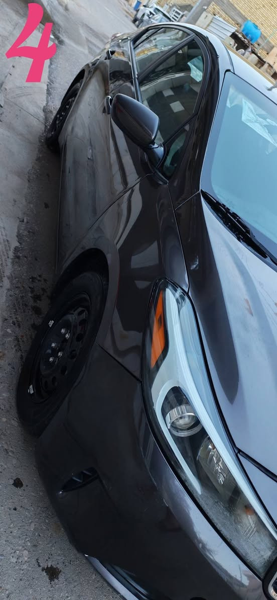 فورتي 17 وارد امريكي محرك دوش
رقم ميسان سنويه بسمي  ماشيه 115 الف
بيهه بارد باب وجاملغ بالعراق من غير الوارد
 السعر 115


**إذا كنت صاحب هذا الإعلان وتريد حذفه لأي سبب، رجاءا أرسل رسالة إلى الدعم الفني**