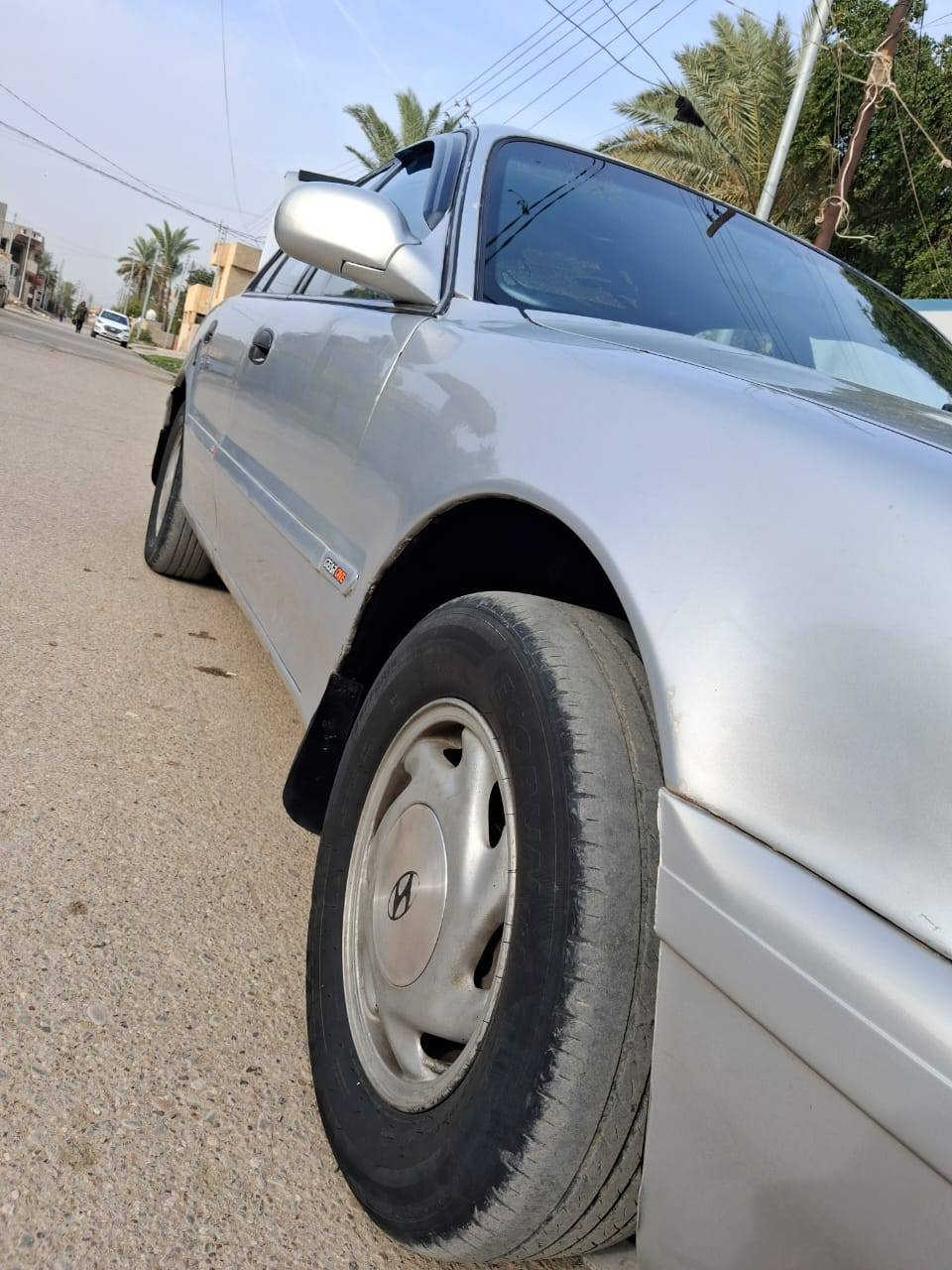 سلام عليكم سوناتا موديل 94 سياره جاهزه فقط تبريد شرط بس غاز بدلنه مكينه او مدرنه غاز لنو شته. جام 4 شغال لايت كهربايات كله شغال كيجات كلهة شغاله سياره مال جنايه بالمشي الله شاهد النعومه تكول سياره حديث مو قديم. يعني متعوب عليهة السعر 50 او بيهة مجال  سنويه جديده هزه جديده.   ***********
